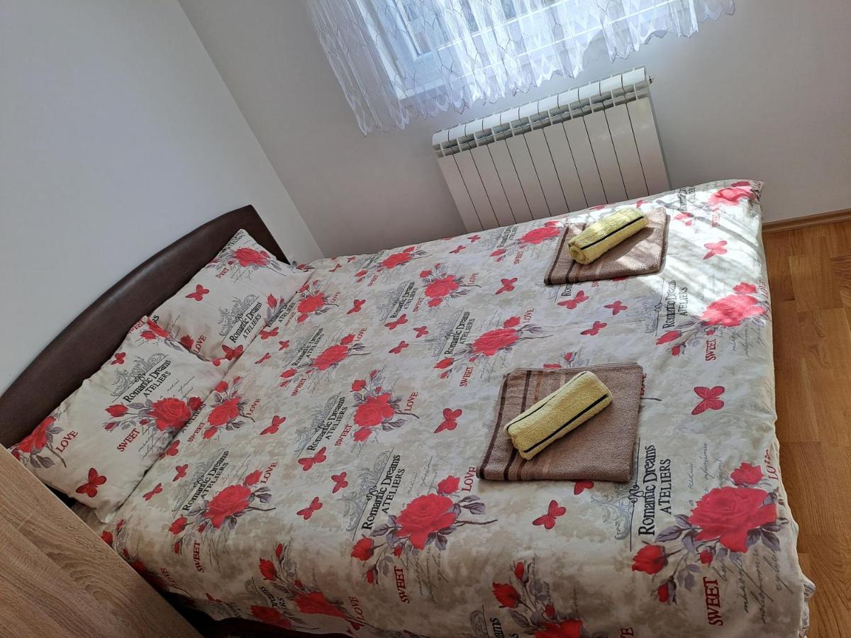 Stan Na Dan Nevena Apartman Lukavica Kültér fotó